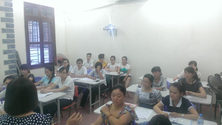 Hinh anh lop hoc ke toan tong hop nang cao khoa 05 6