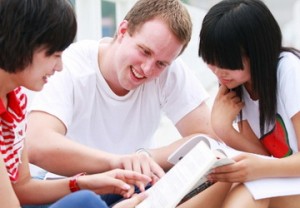 Quy định của thuế về khoản chi học phí cho con của người nước ngoài lao động Việt Nam - ảnh chính