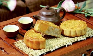 Xử lý với chi phí mua bánh trung thu tặng khách hàng, nhân viên