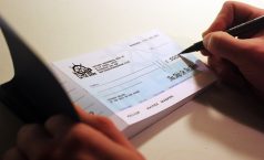 Thanh toán vào tài khoản đăng ký với cơ quan thuế của bên bán